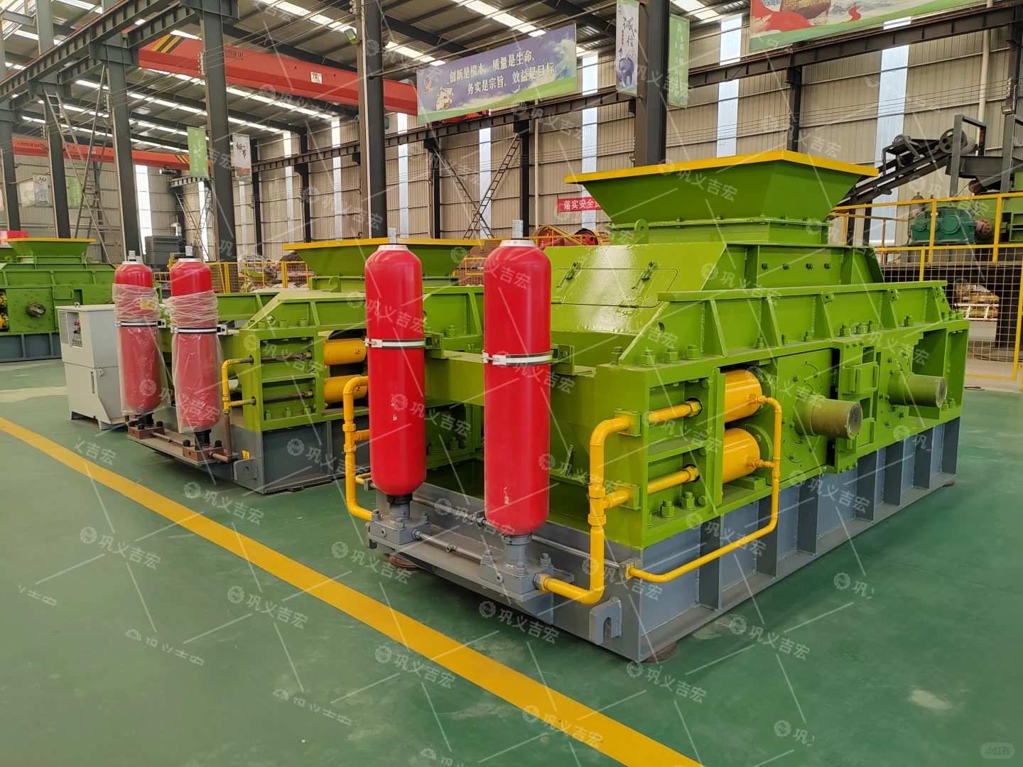 大型液压对辊破碎机厂家直供 专业矿山设备