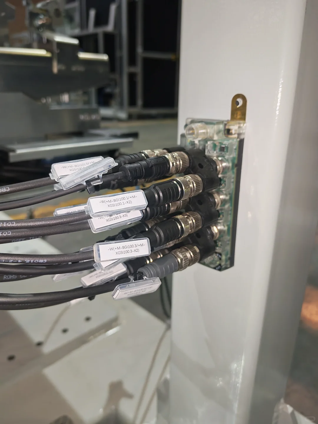 自动化设备装配