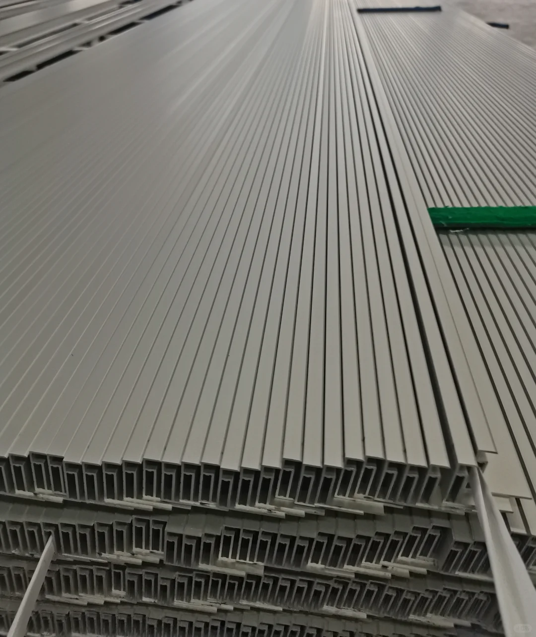 光伏板背后的“沉默功臣”,铝材C位出道