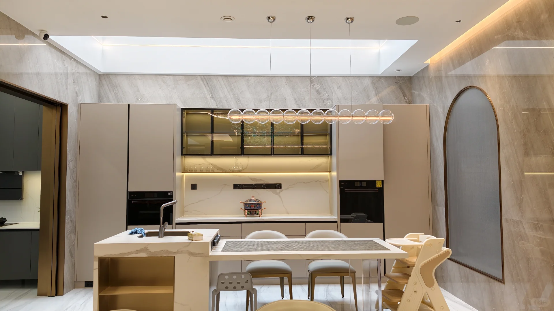 新落地的别墅智能灯光一体化案例分享