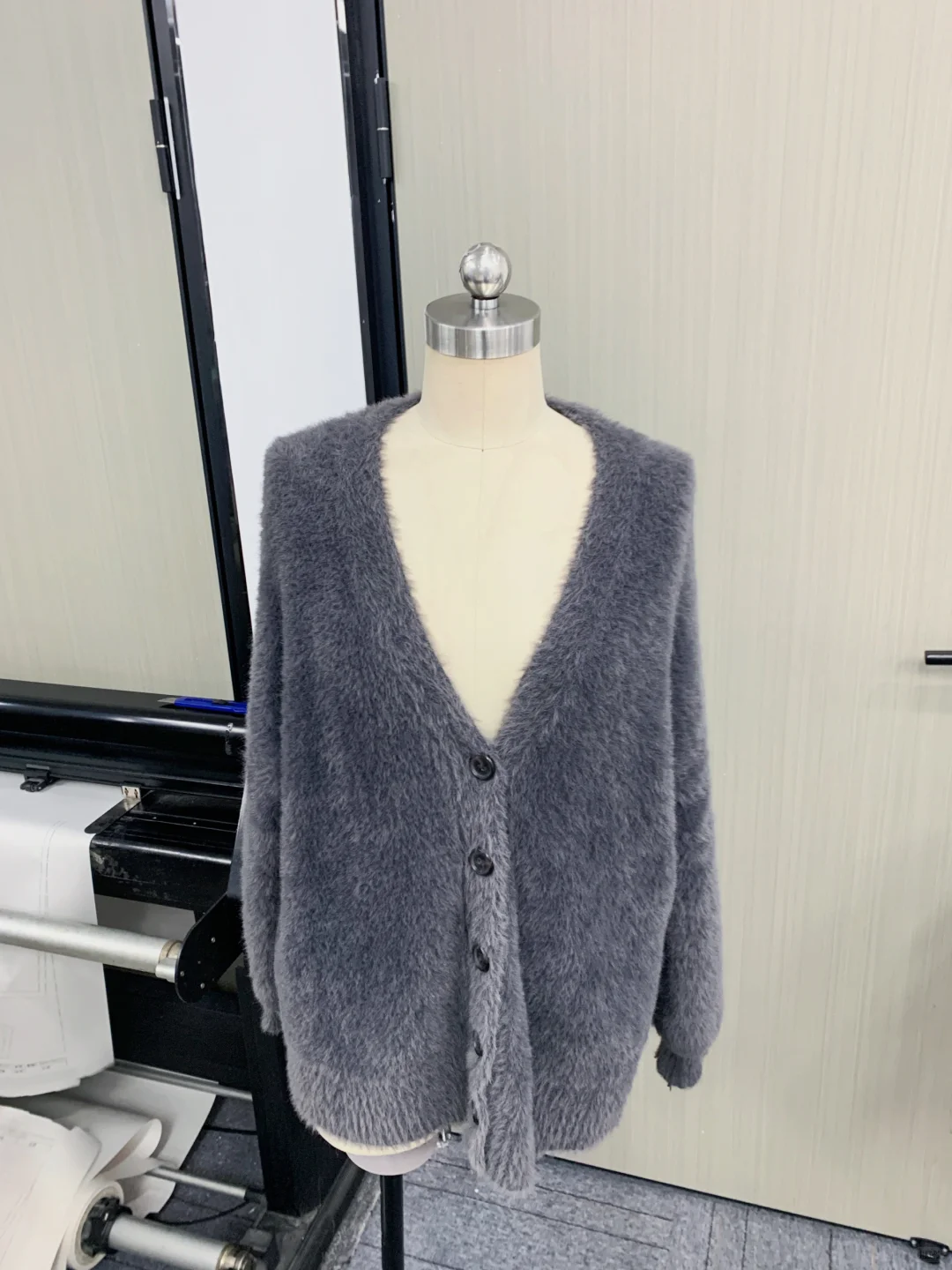 服装博主们?可以先做一件样板 拍照做预售