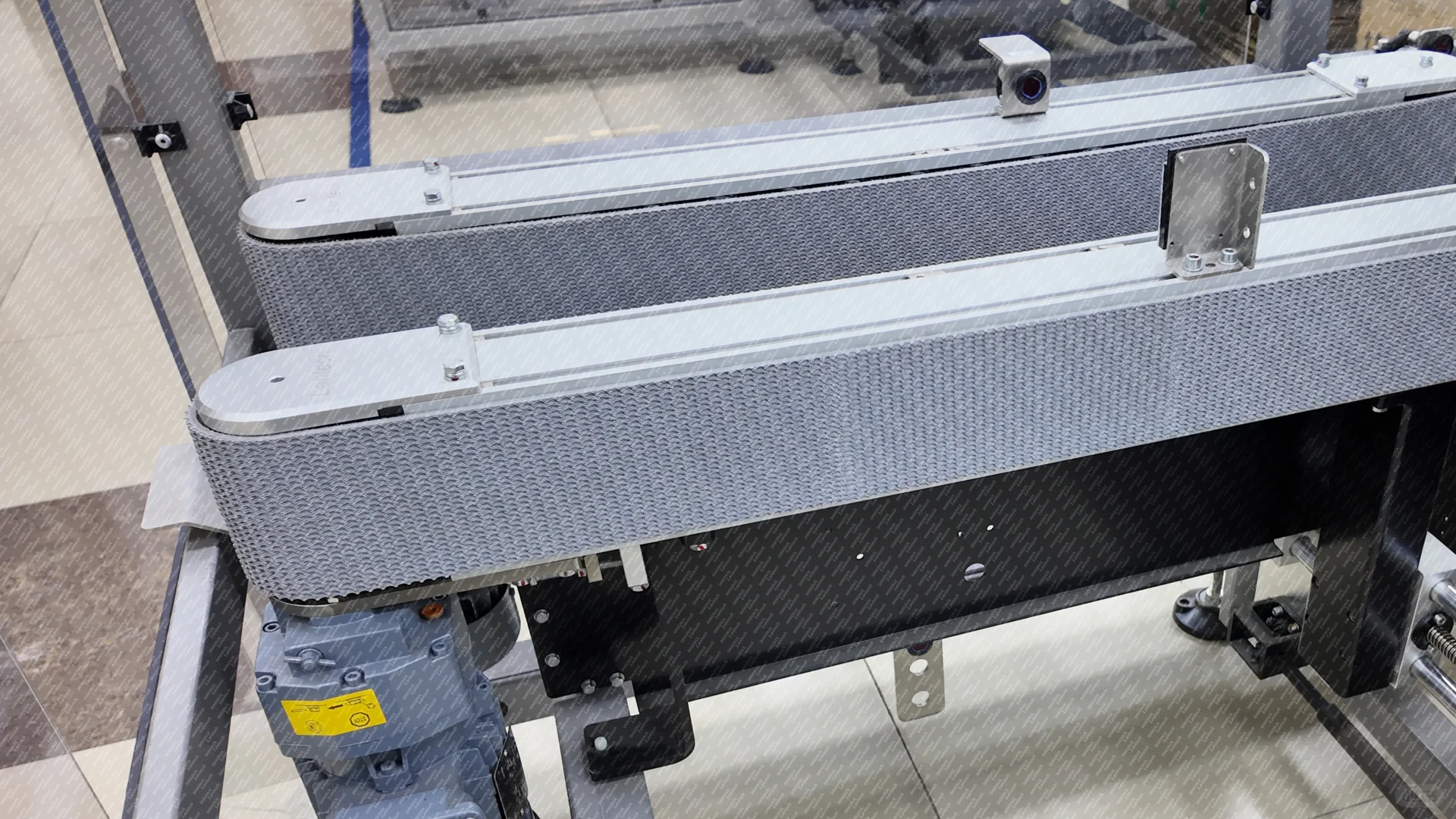 24 小时不停工！L 型开箱机 yyds