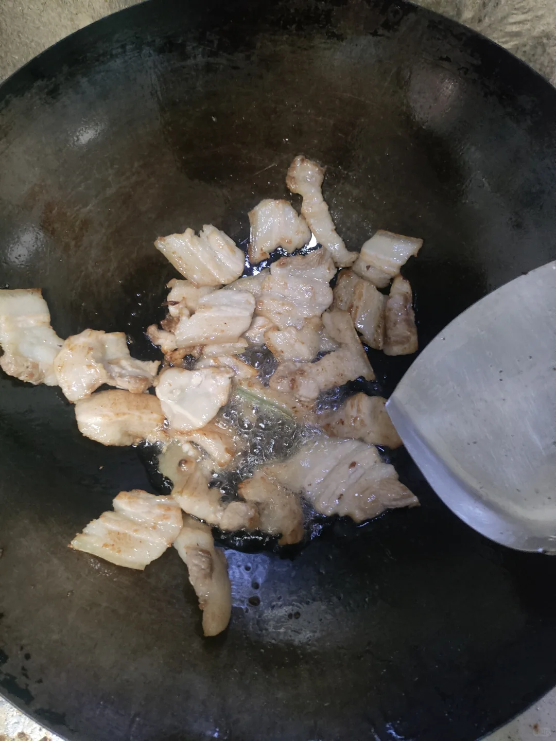 今晚炒个窝笋炒肉，有人想吃吗