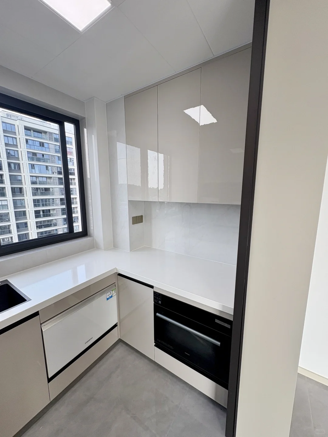 全屋定制柜没有翻车 悬着的心终于放下了