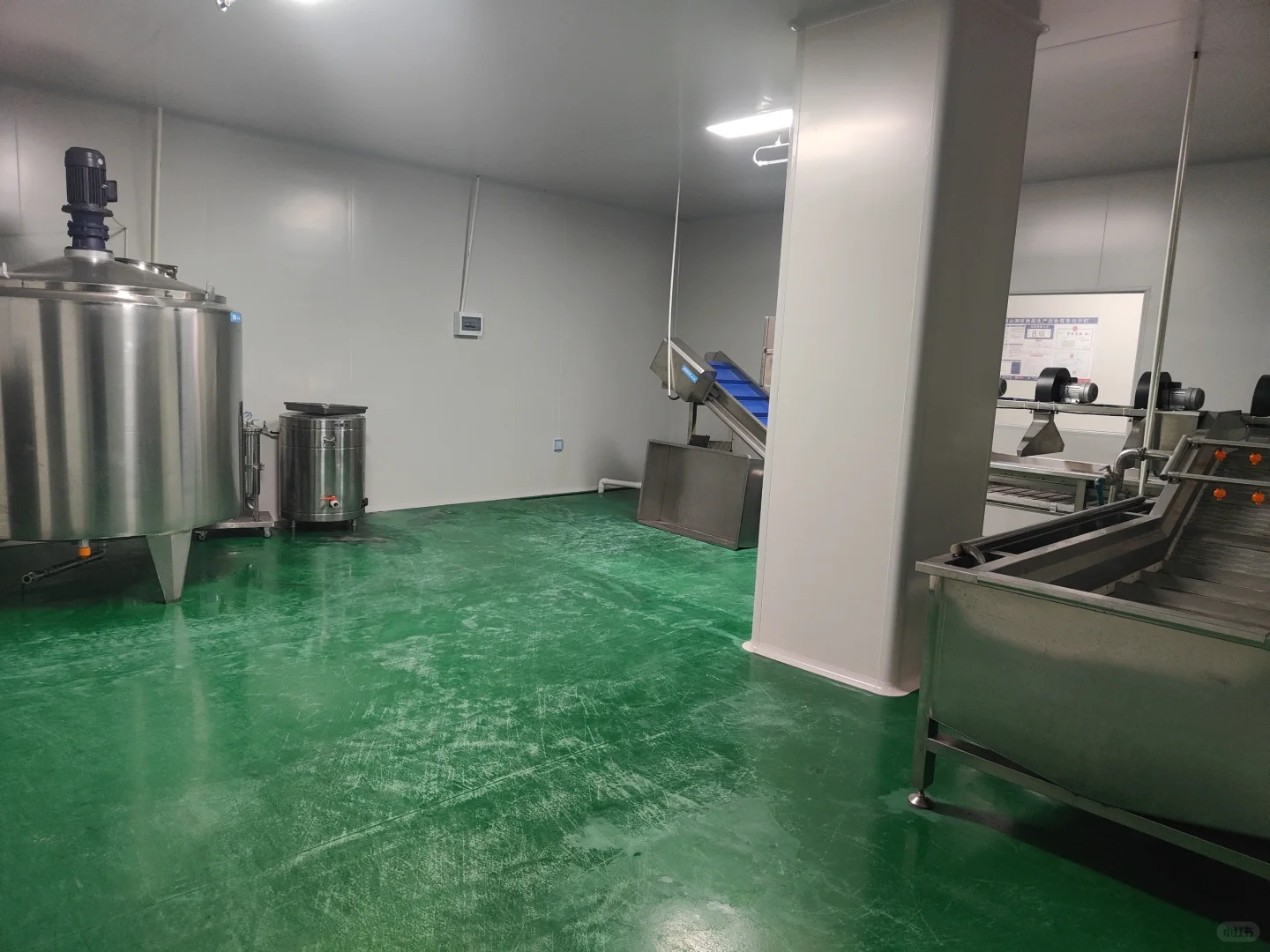 食品加工厂，使用1年，1350平，直接办证