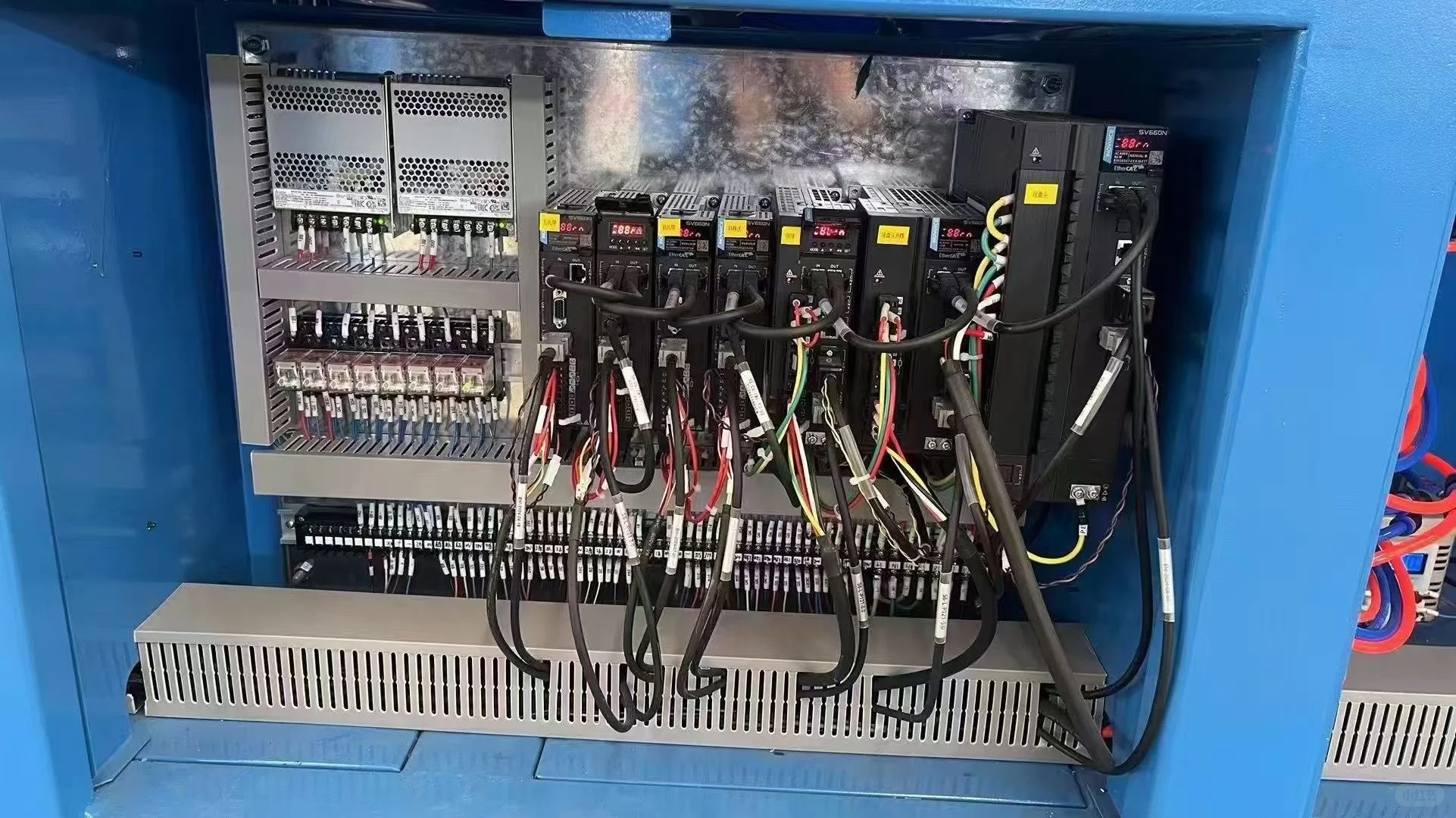 汇川机器人助力扎带机行业