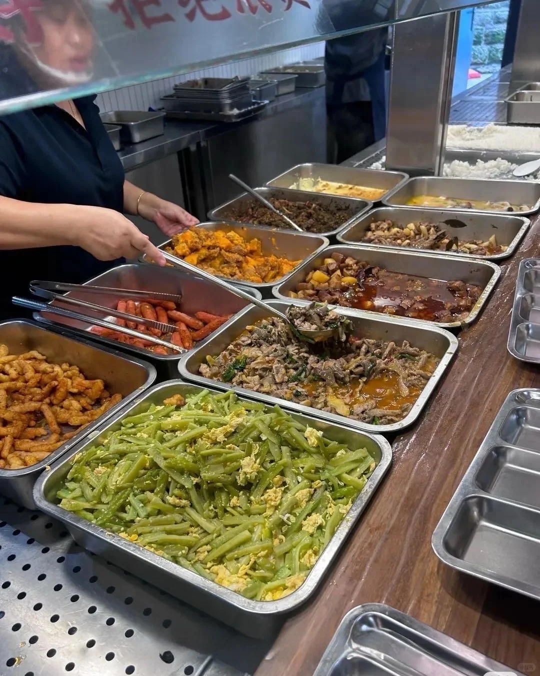 寒假在石家庄糖果厂挣了5000??