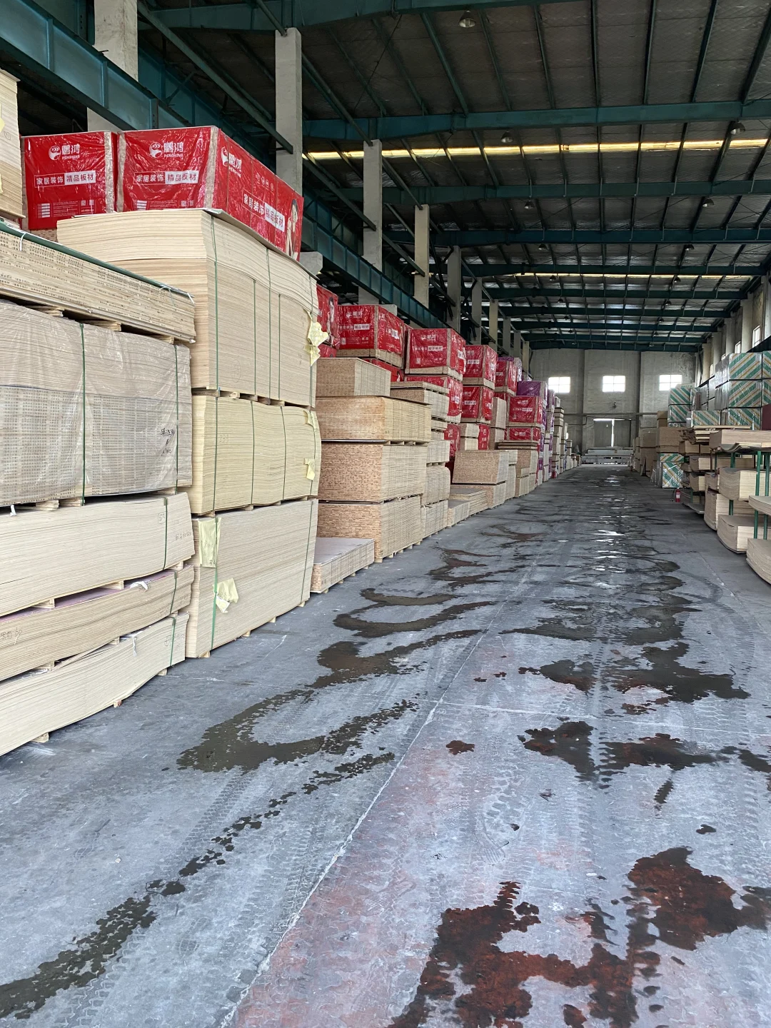 或许仓库购物体验感不佳，可耐不住它实惠啊