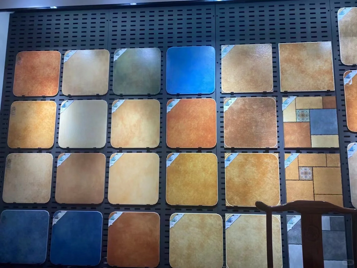 仓储一体 成都实体瓷砖批发 找✓地方省一半