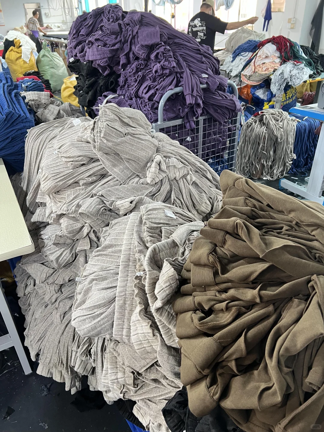 他们家服装厂？