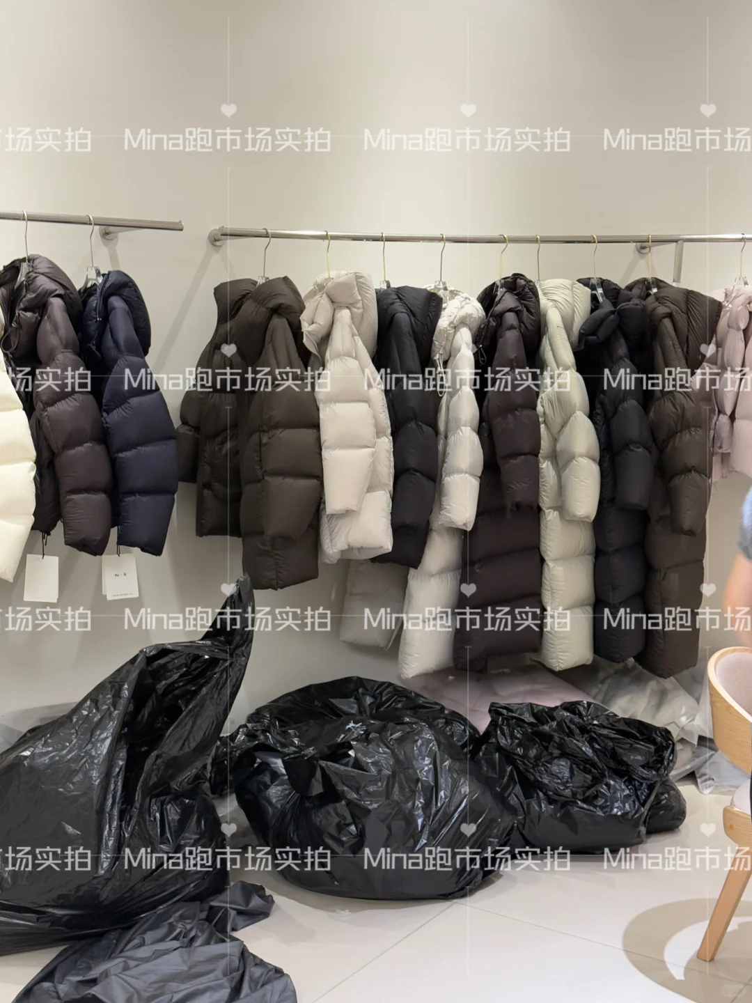 海宁皮革城95白鹅绒服档口