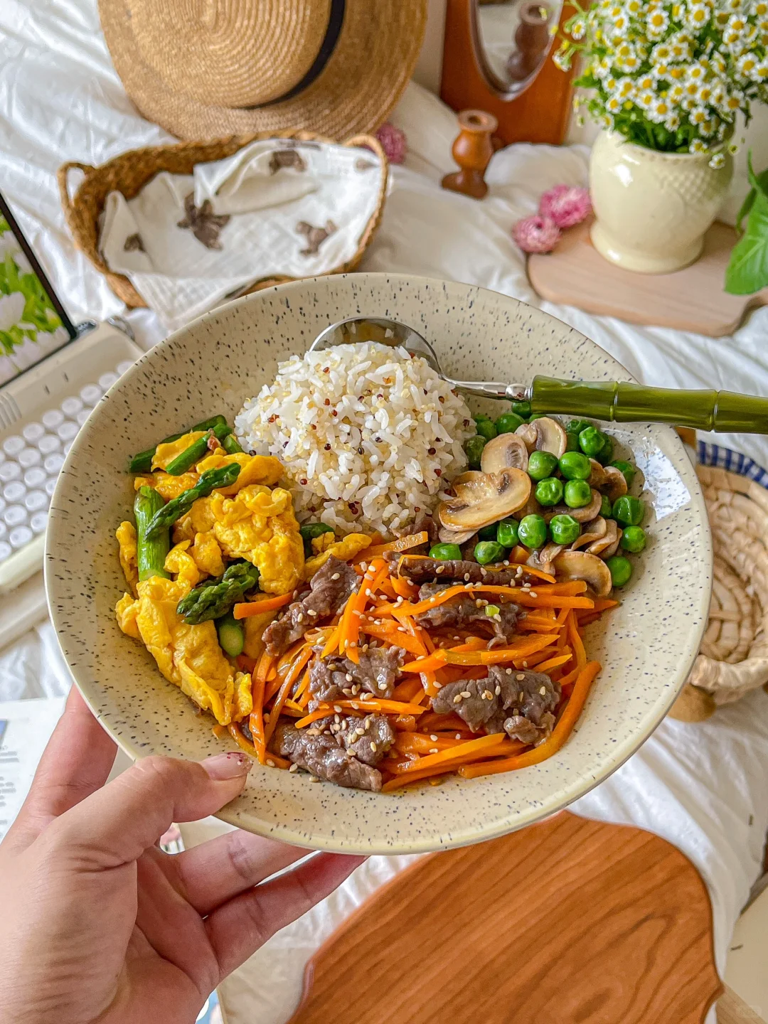 干净饮食?牛肉炒胡萝卜藜麦饭?无糖汽水