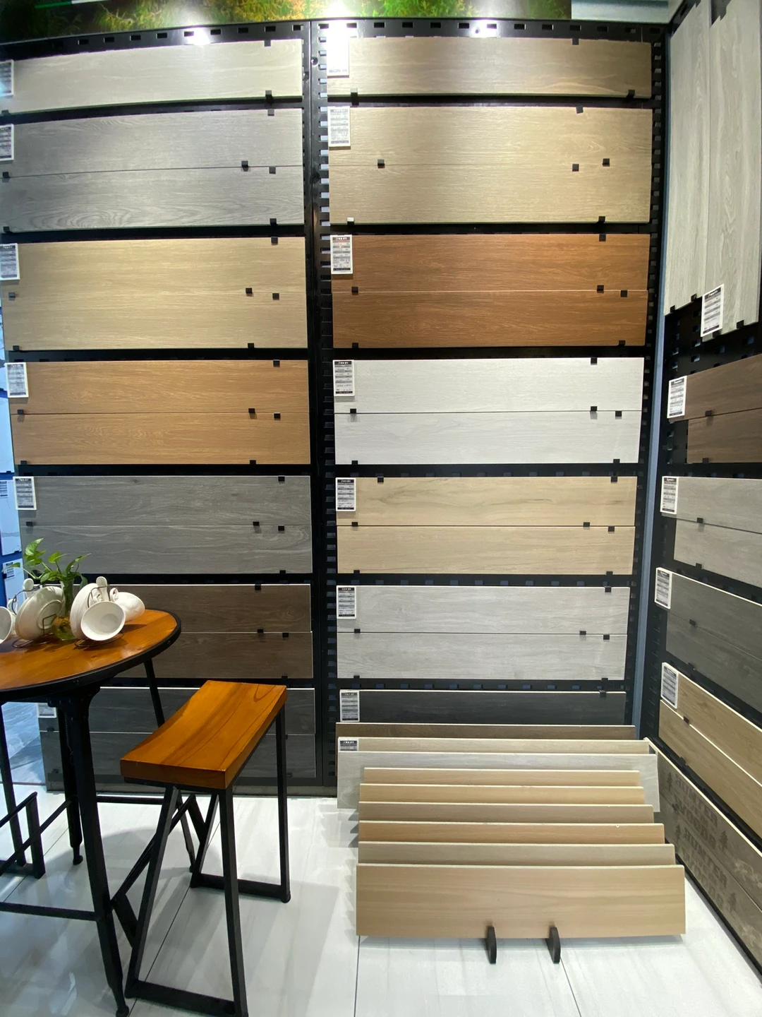 瓷砖批发仓储让你轻松搞定装修!