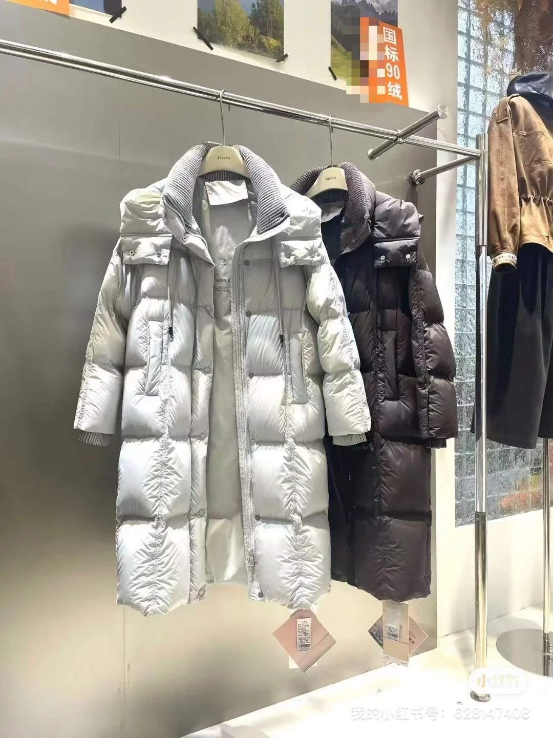 一批厂家直发，100%国标90白鸭绒，每件衣服带