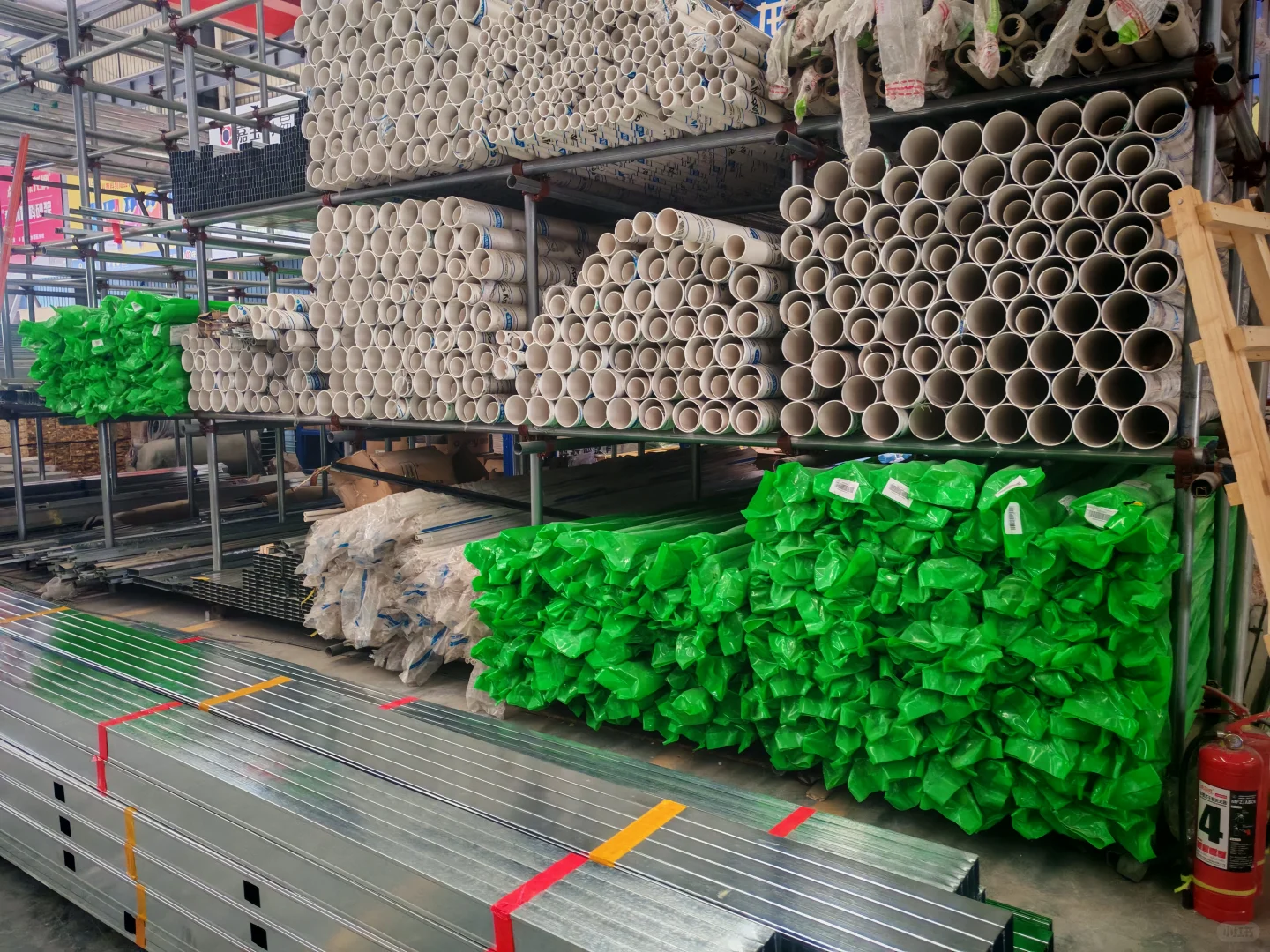 ?重庆装修材料批发 仓储式销售?