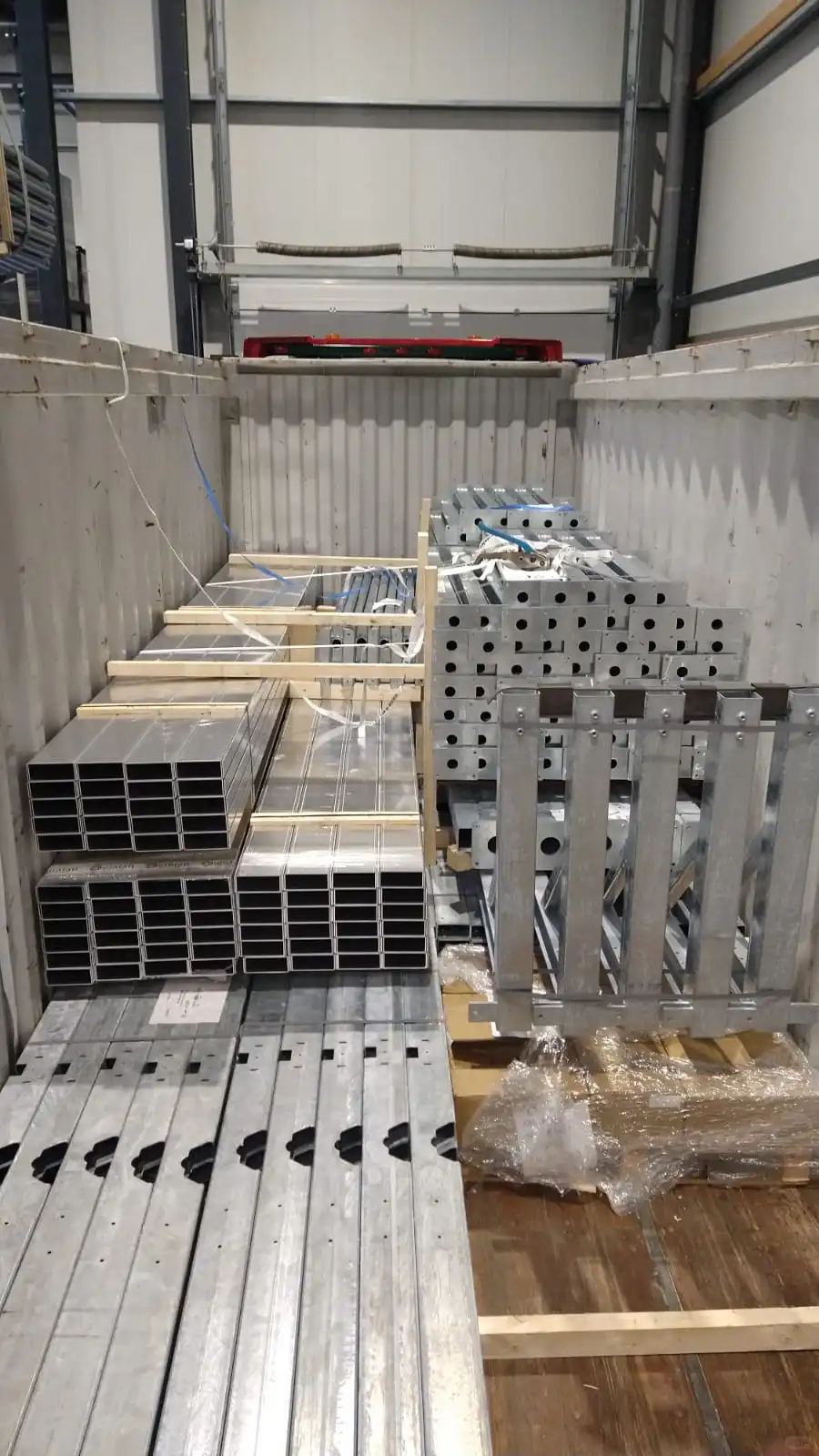 荷兰进口温室项目资材 装柜图 开顶箱