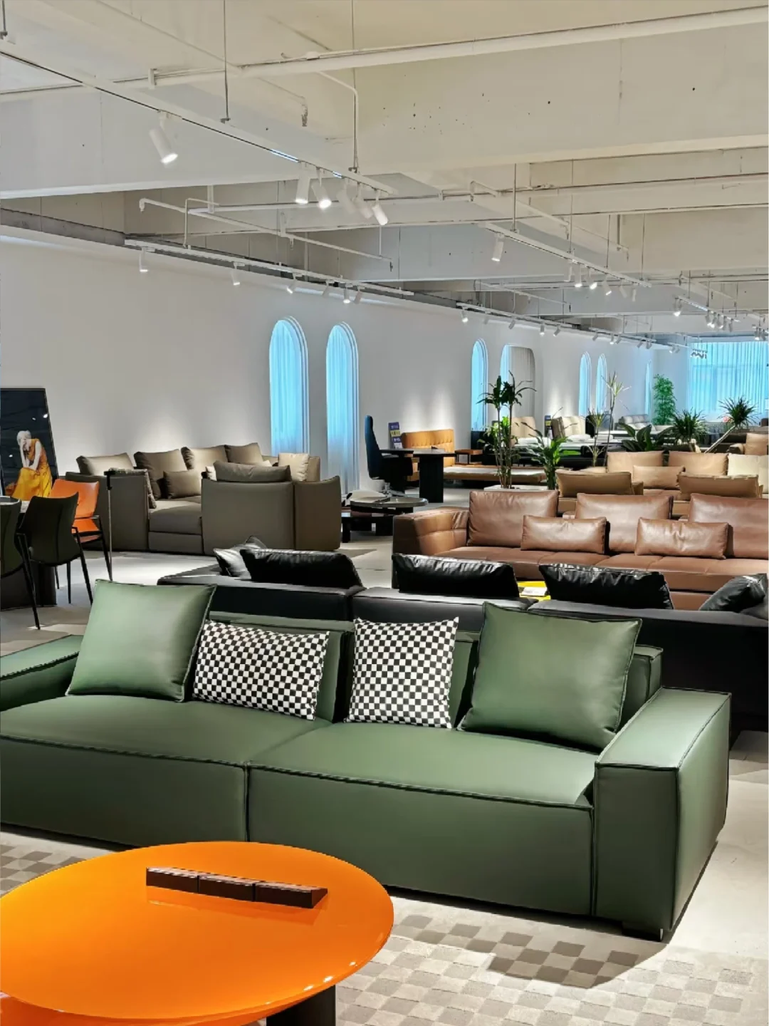 逛了一天的家具厂！