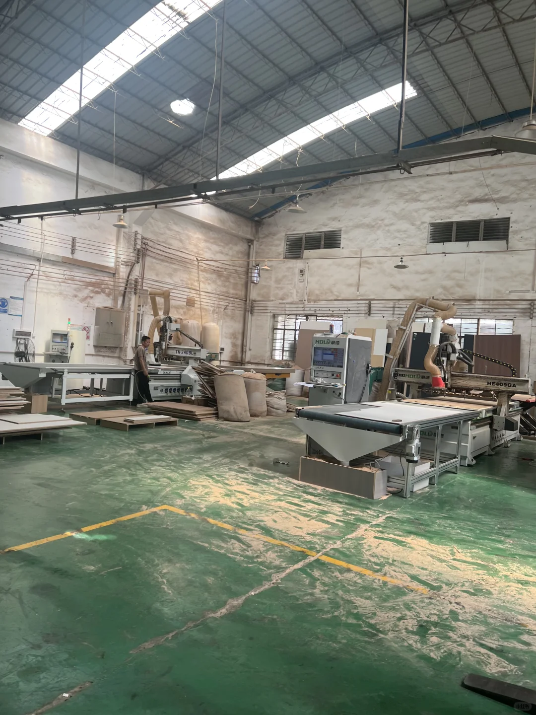 全屋定制想要便宜别找门店 直接找厂家去看