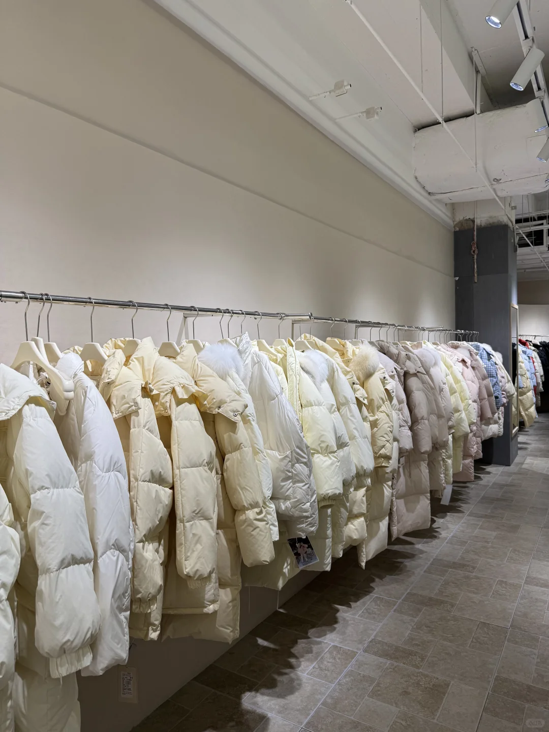 哈尔滨羽绒服源头厂家承接批量加工订单！