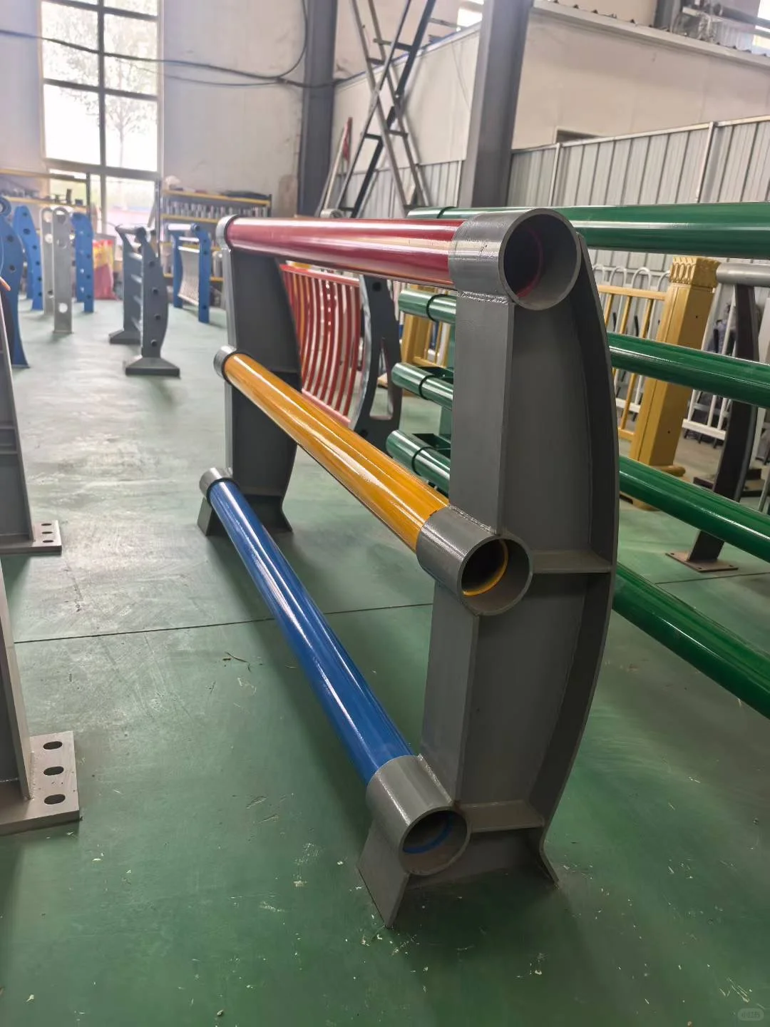 护栏，守护城市安全的坚固盾牌