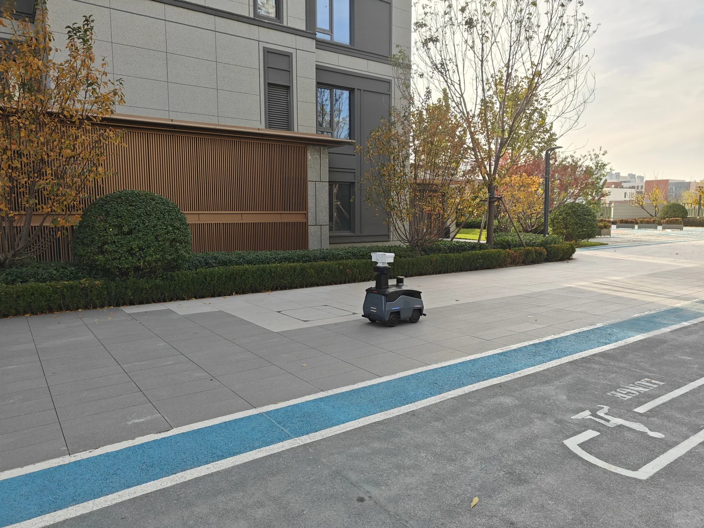 安保机器人成北京高端住宅新标配