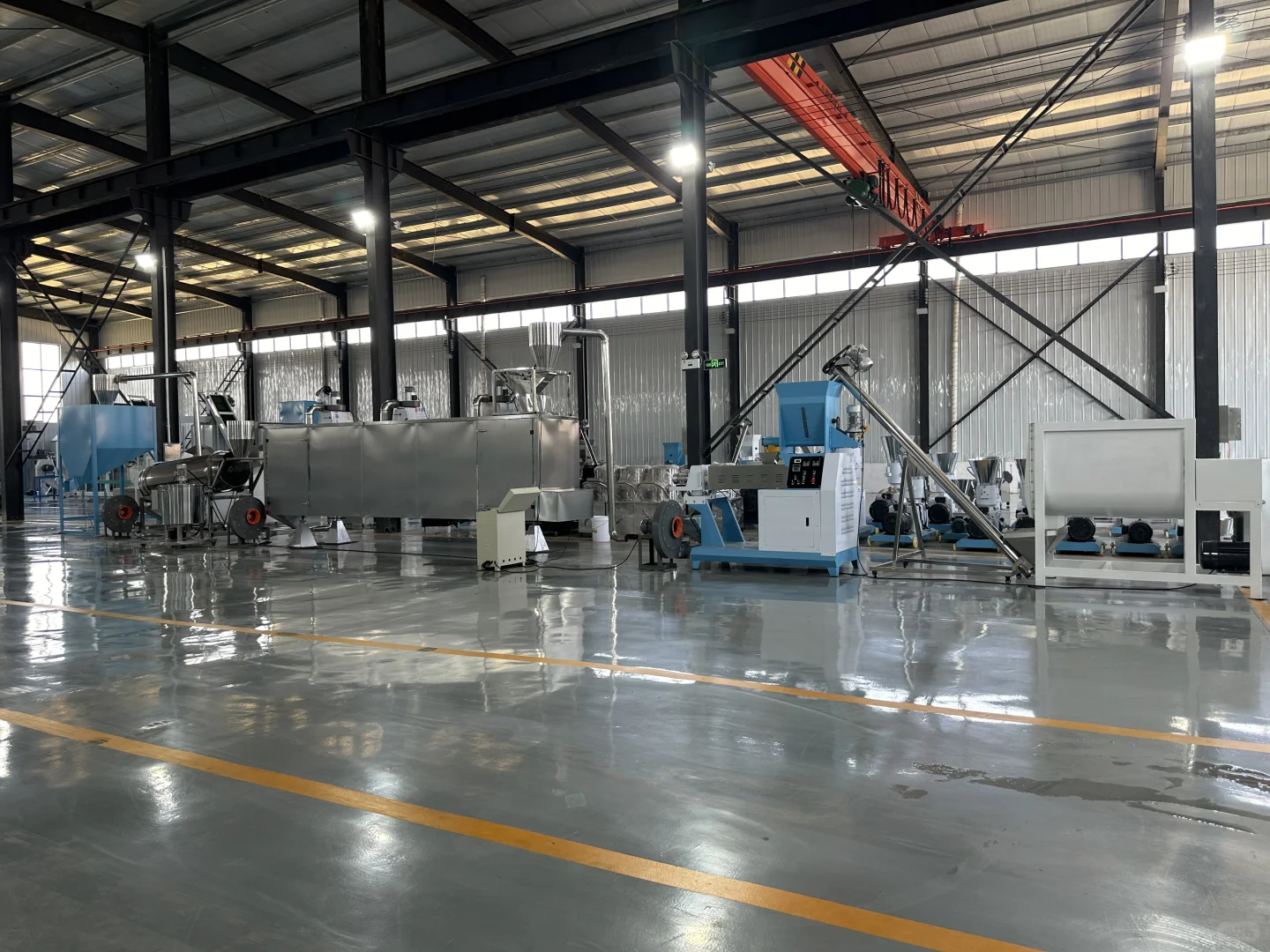 养殖户必备！小型饲料膨化机组！