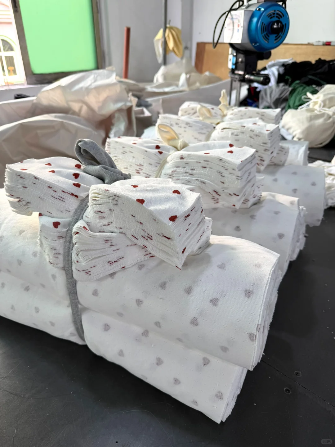 广州服装厂【接精品1件小单定制30件可做】