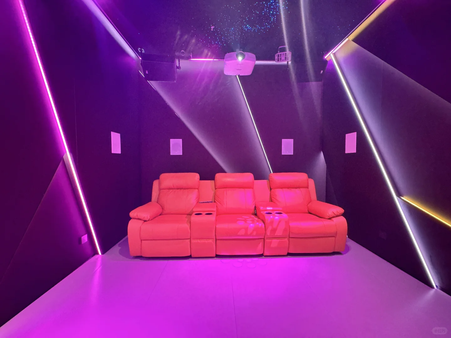 罗格朗智能家居旗舰店盛大开业