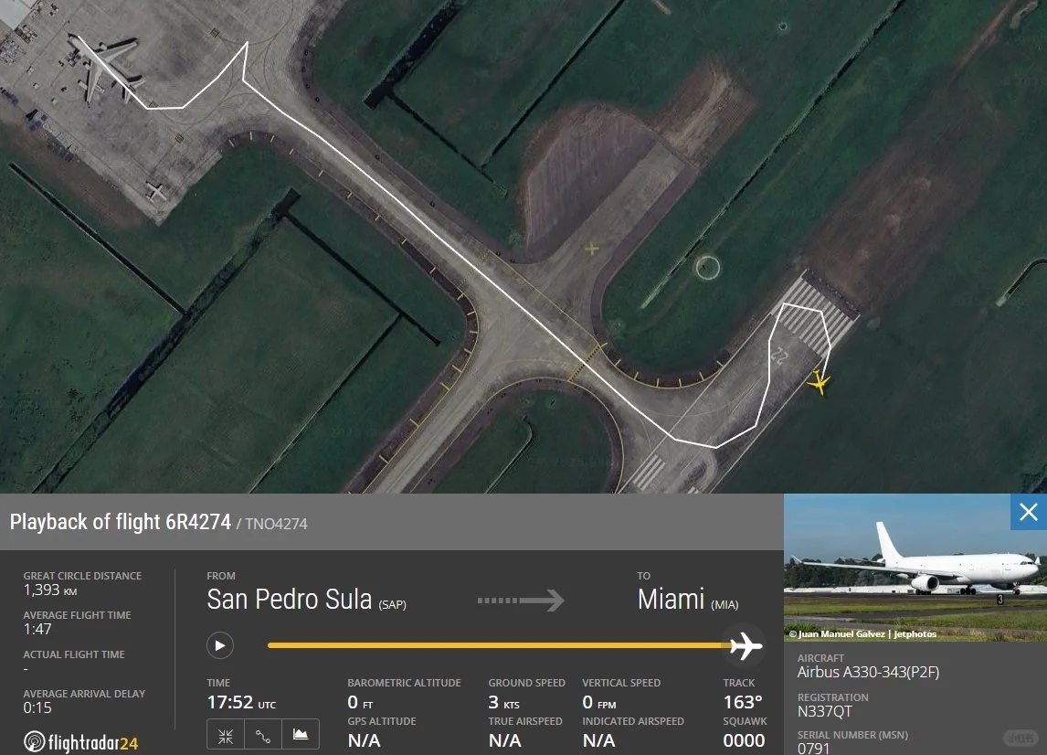 突发：墨西哥航空货运飞机冲出跑道陷入草地