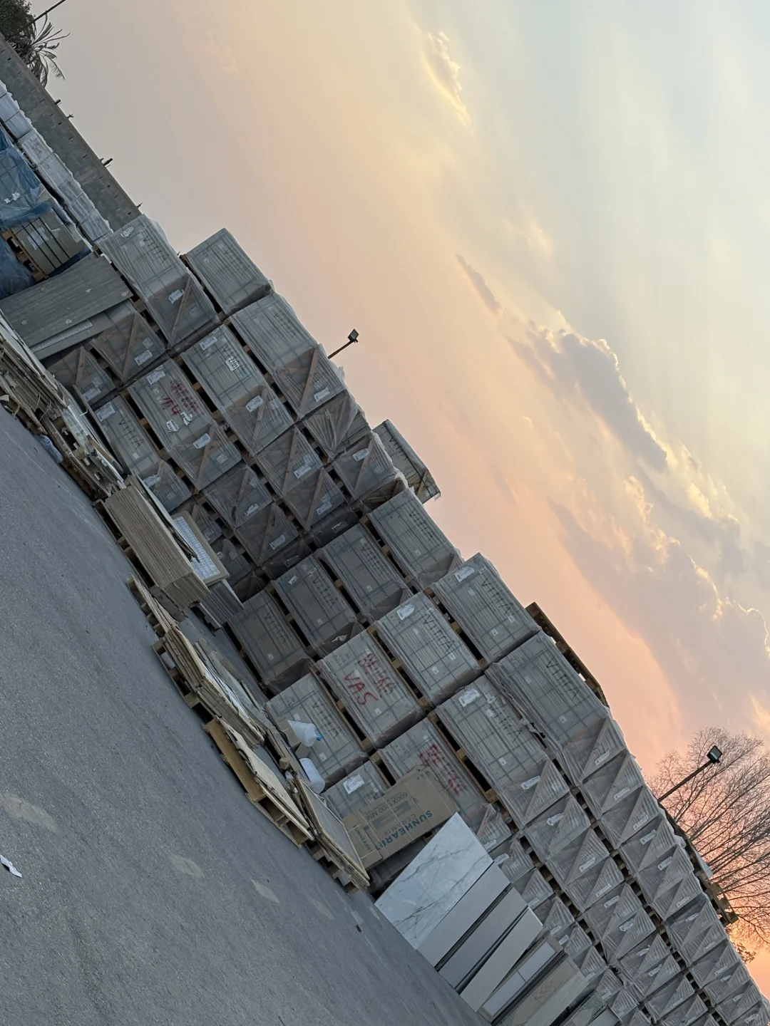 利雅得瓷砖批发商堆场