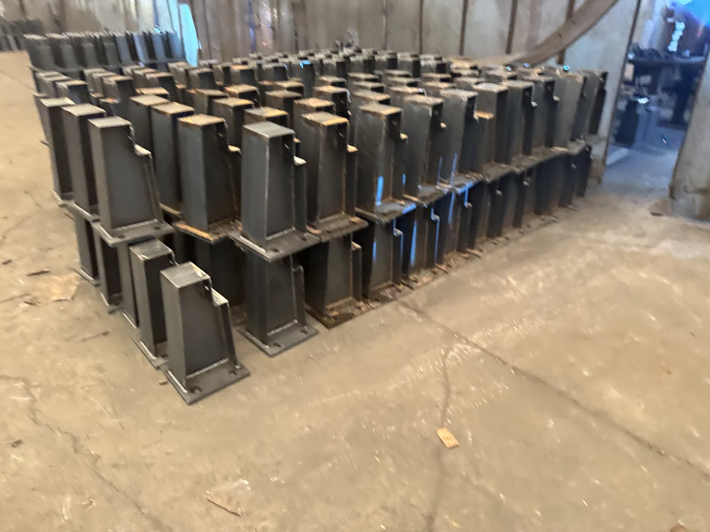 ✈️护栏立柱：安全守护，一路无忧