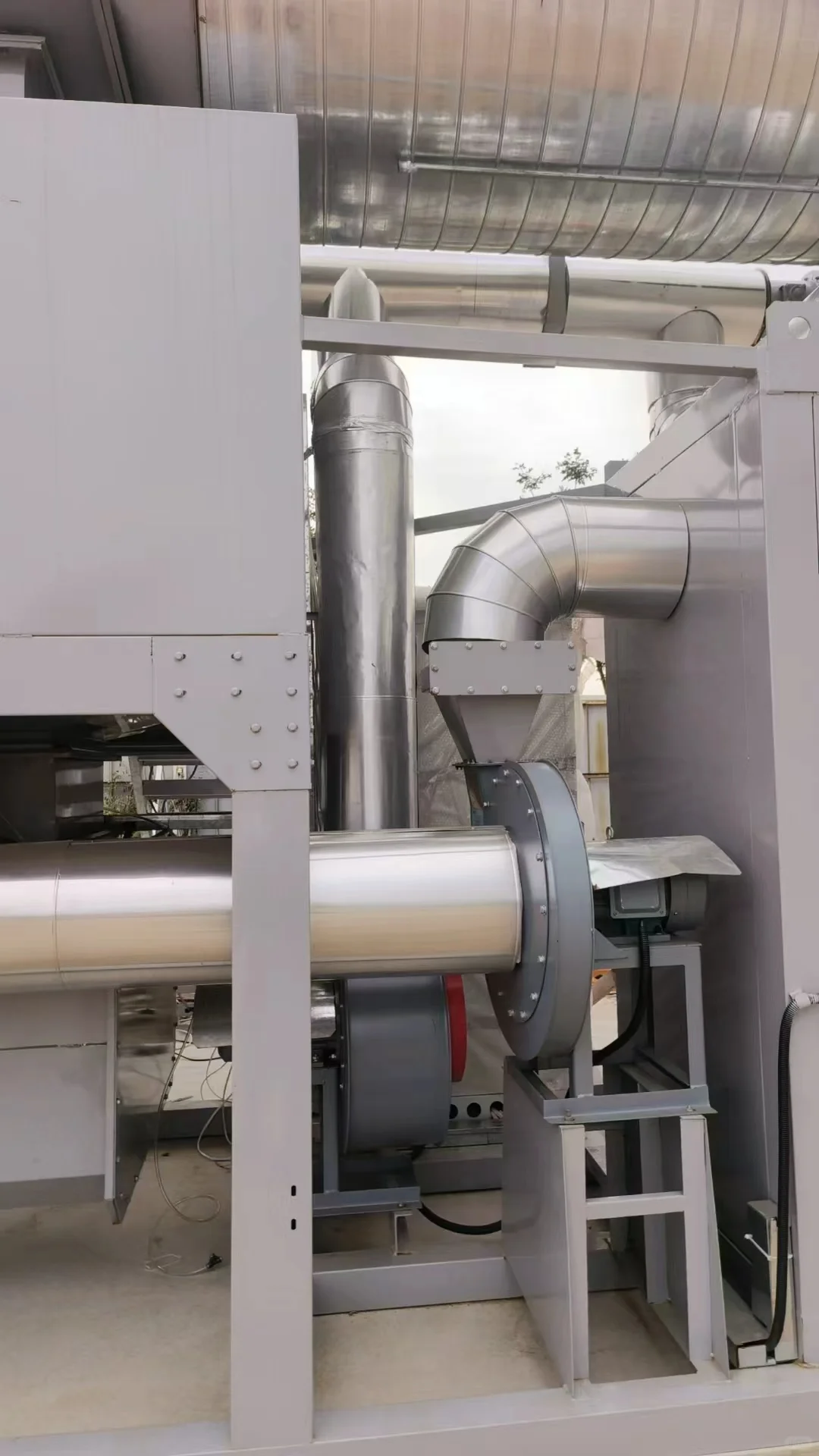 曹妃甸做的一套废气治理设备收官了。