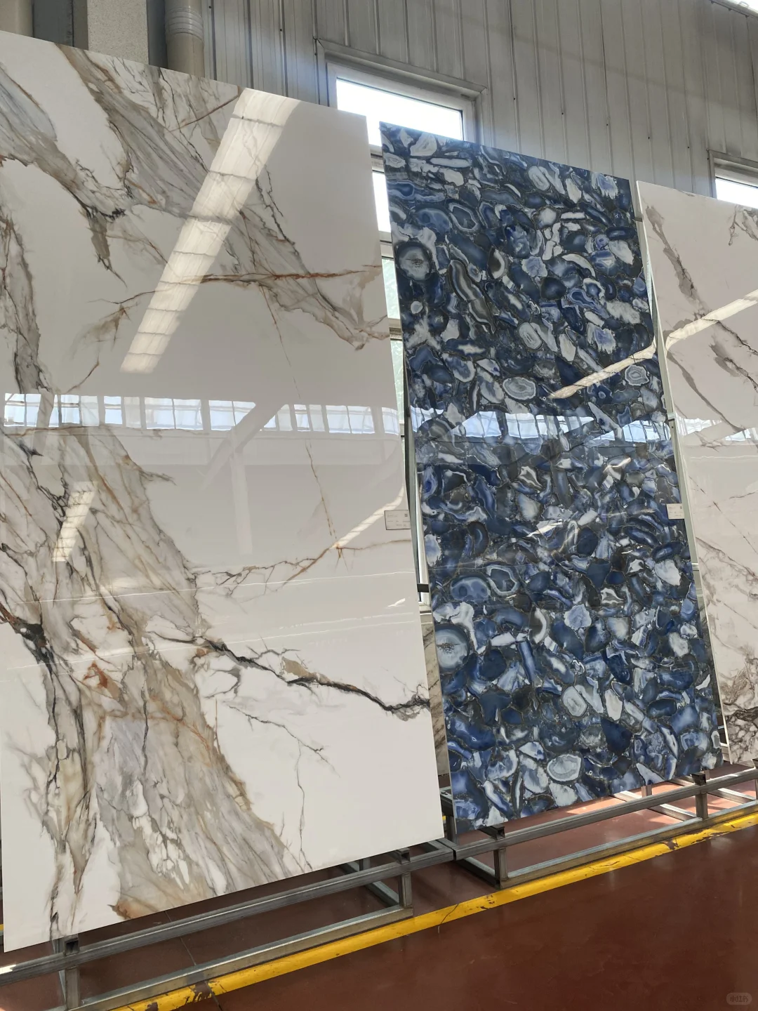 深藏不露，岩板车间靓丽?风景线