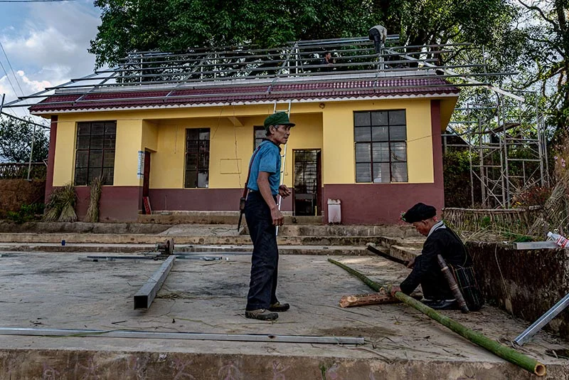 56个民族之佤族——齐心协力盖大房