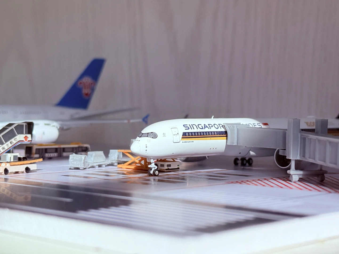 做了一个迷你机场✈️