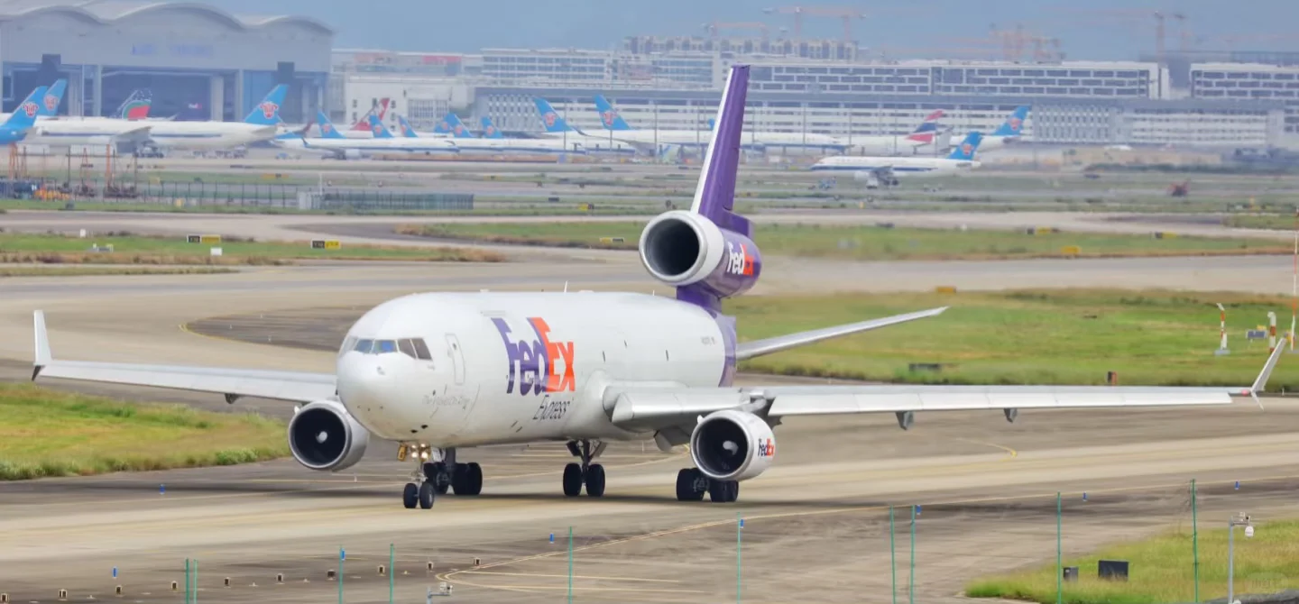 再接再厉—联邦快递md11