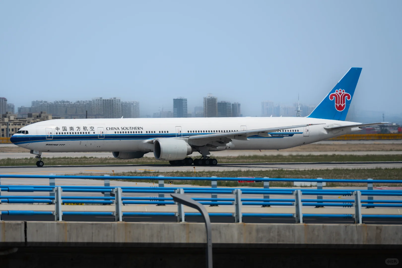 77W | URC为数不多的宽体