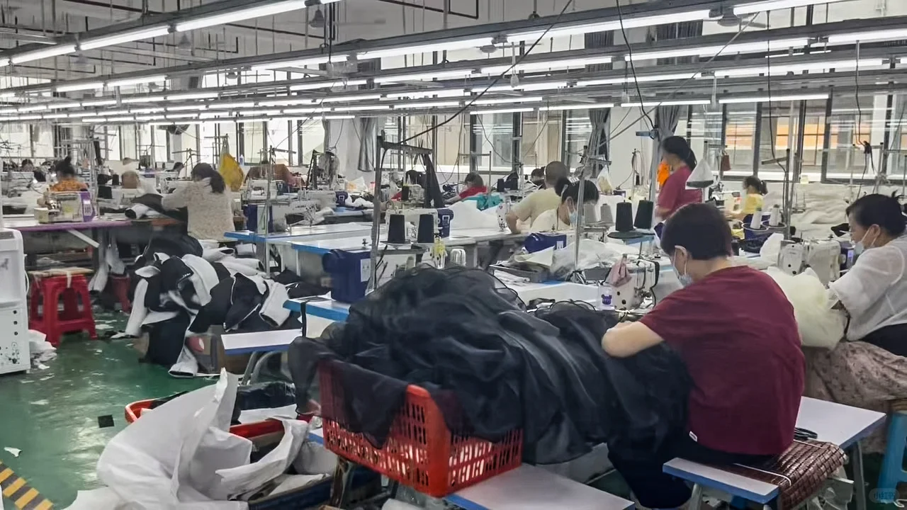 家里有个一百多人的服装厂没订单怎么办?