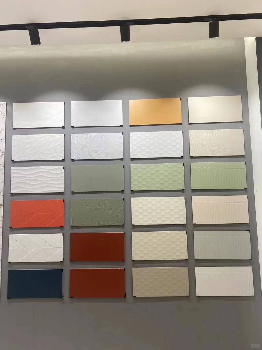 仓储一体 成都实体瓷砖批发 找✓地方省一半