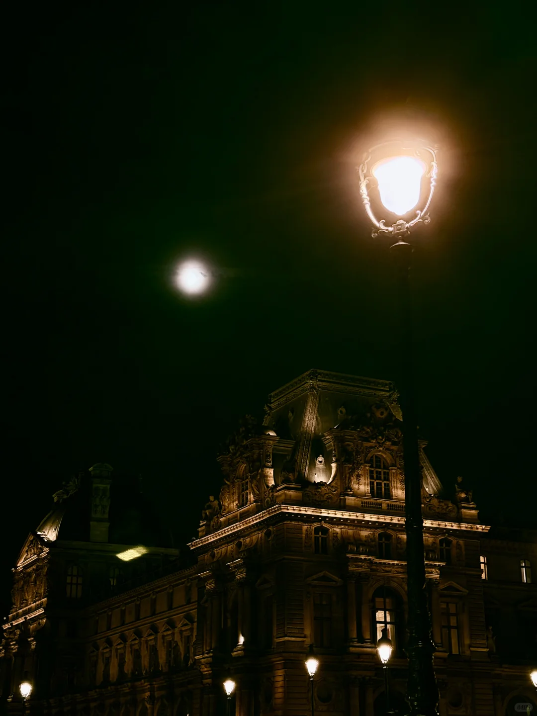 ??卢浮宫招租了