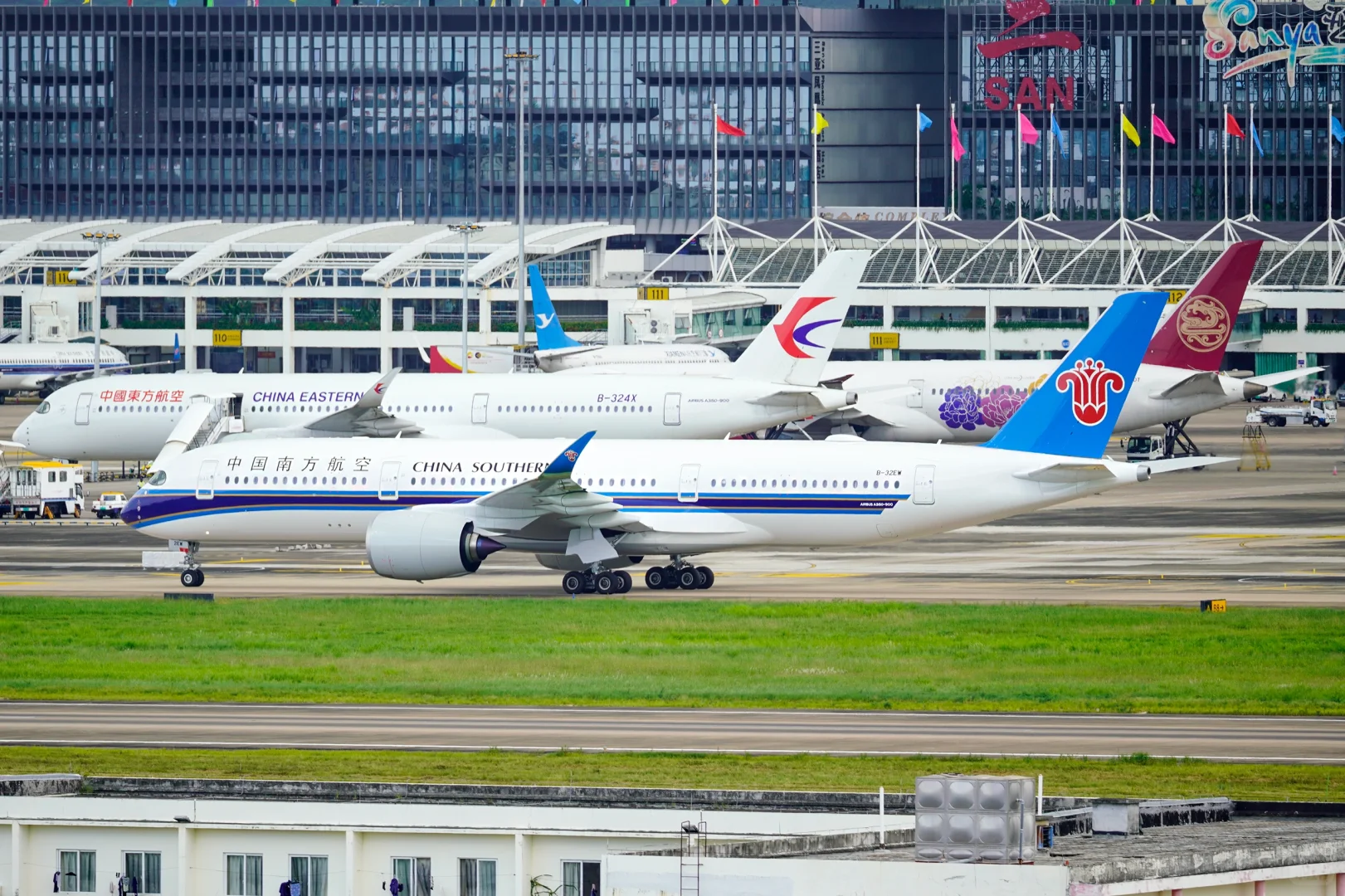 国庆假期结束了，来看看三亚的宽体机阵容