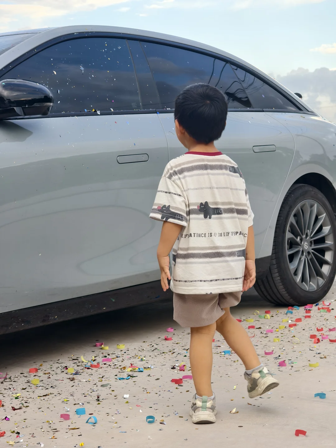 从工厂至实景落地，到底要经历多少？