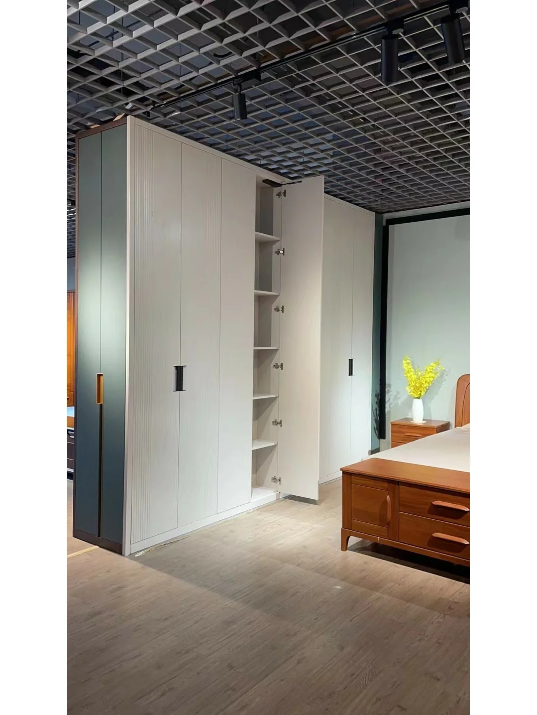 日常逛建材市场