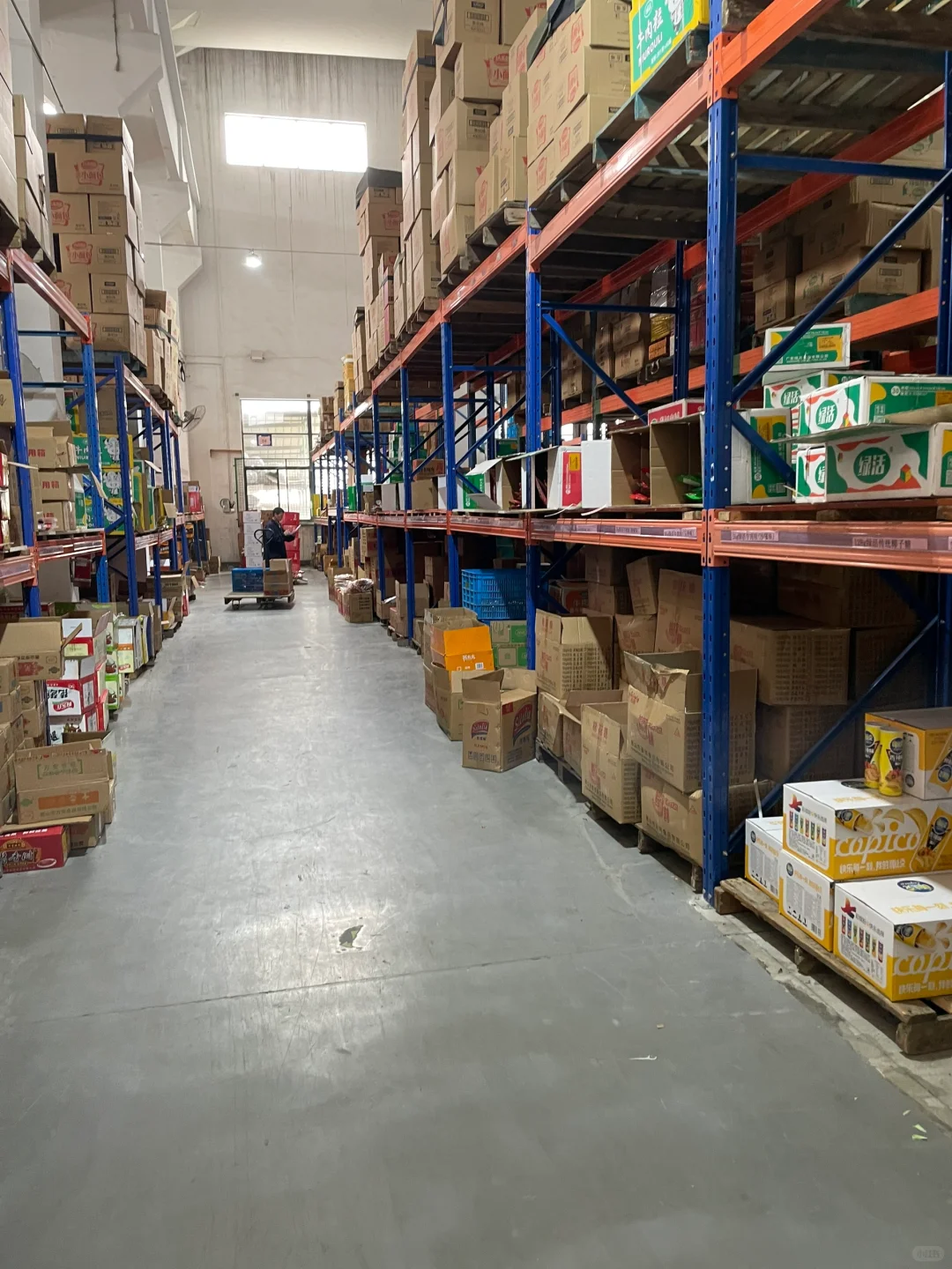 好食荟休闲零食工厂批发仓