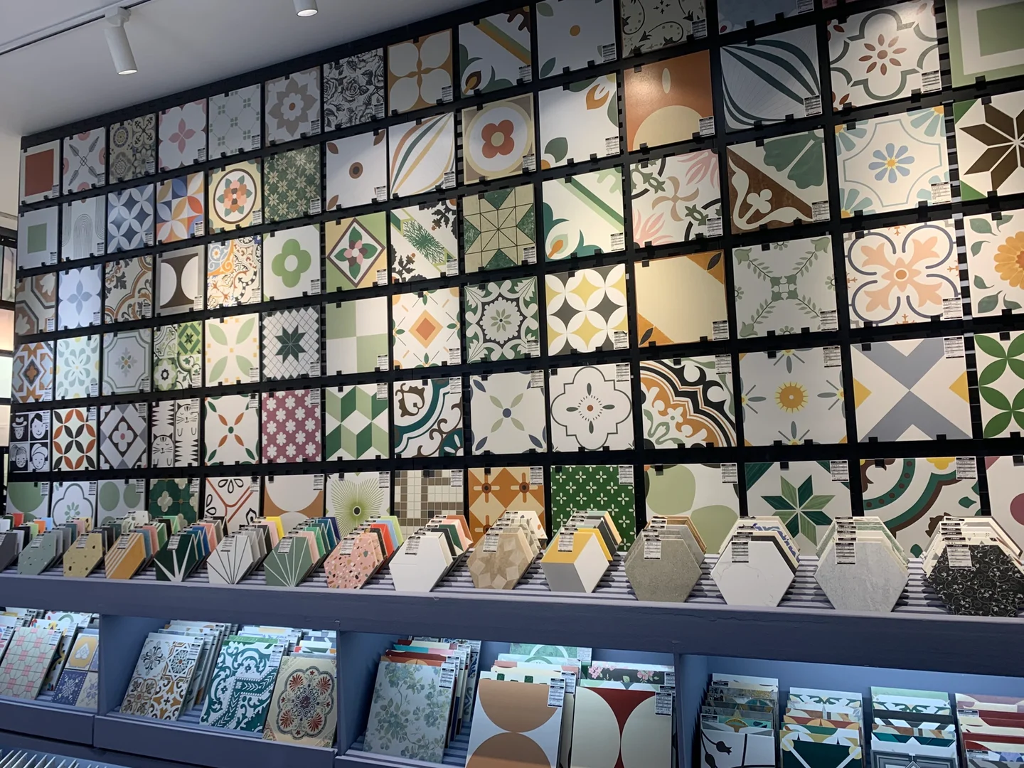 仓储一体 成都实体瓷砖批发 找✓地方省一半