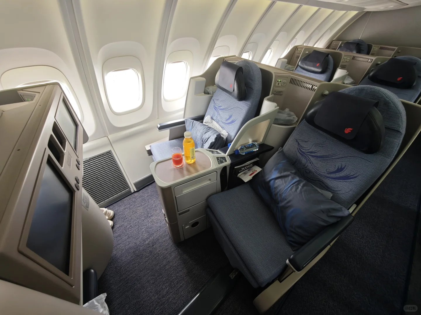 超爽！波音747宽体机二层公务舱细节体验！