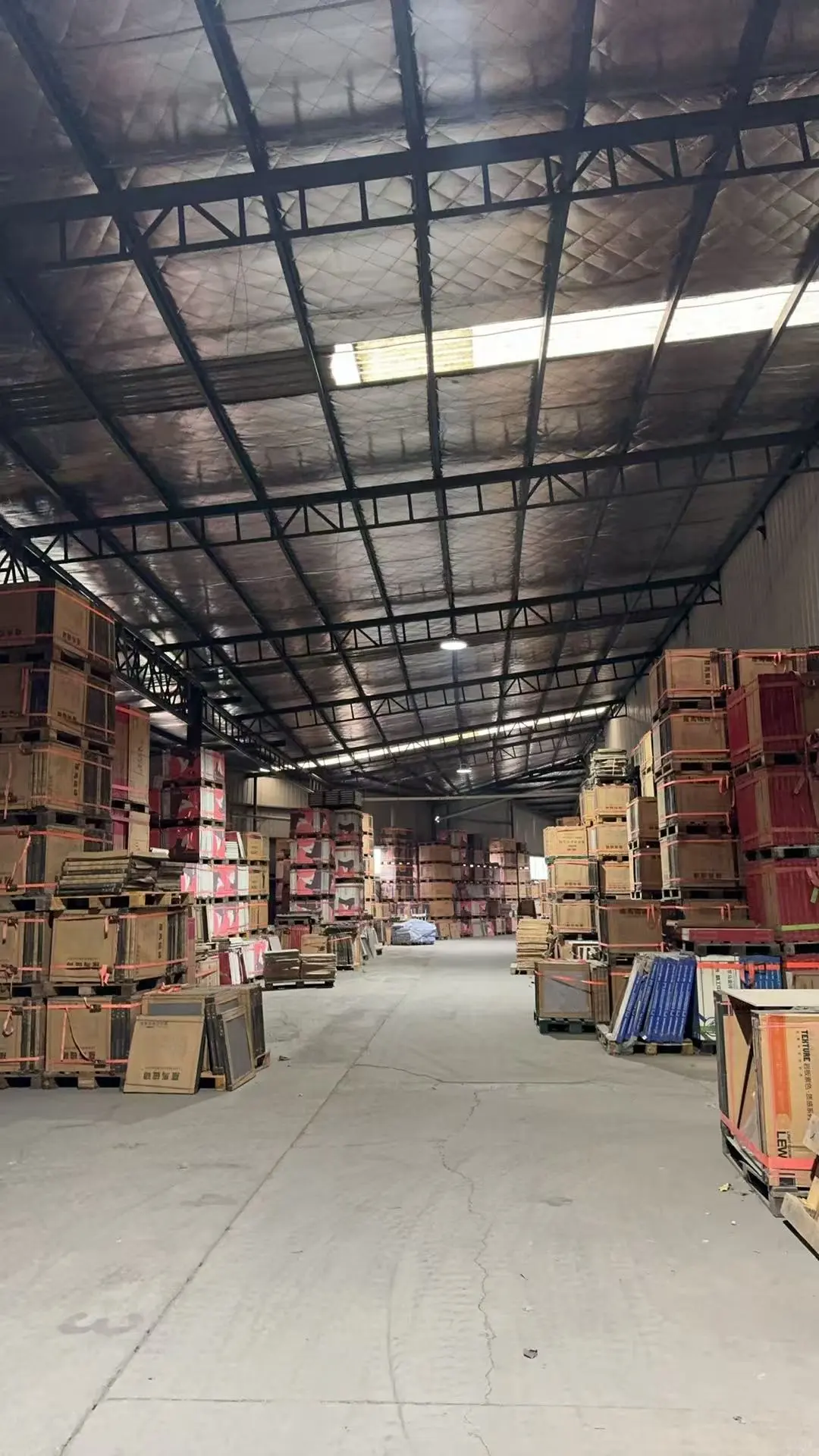 大型瓷砖仓库批发