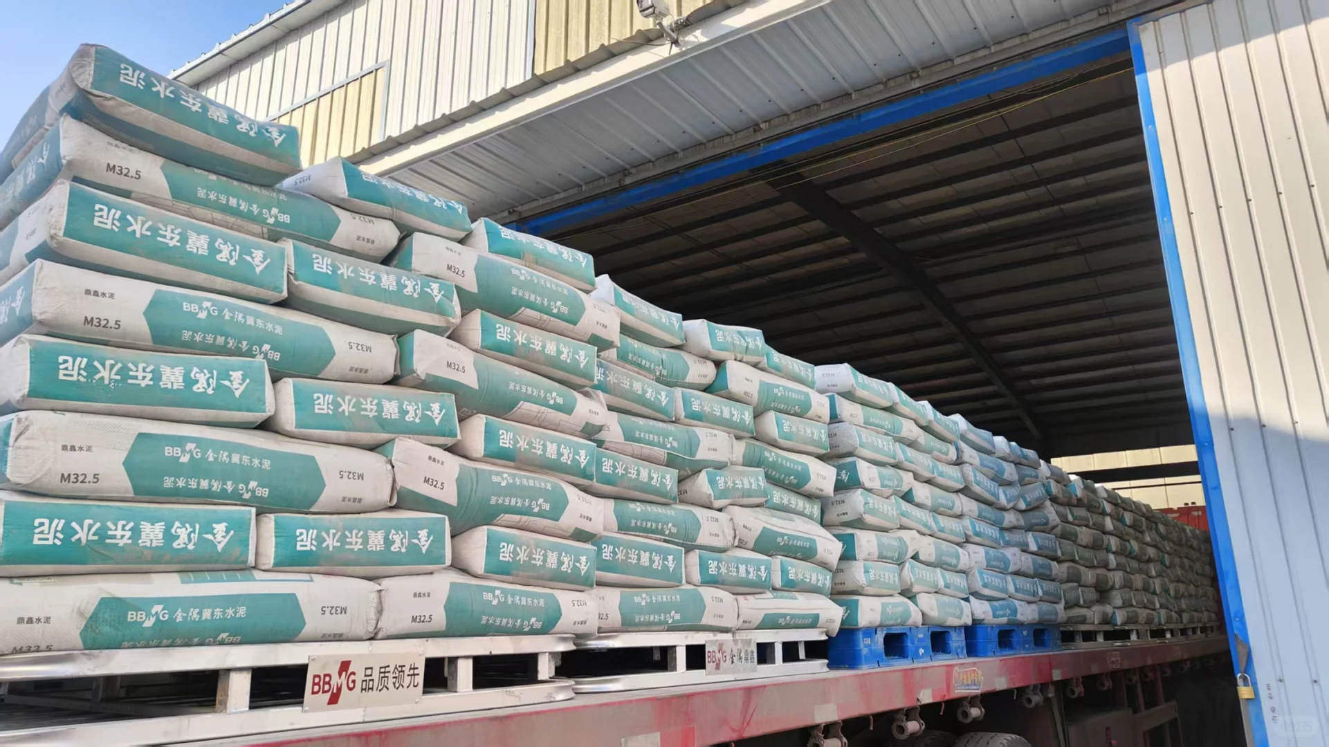 石家庄沙水泥怎么选？20年老店老板告诉你：
