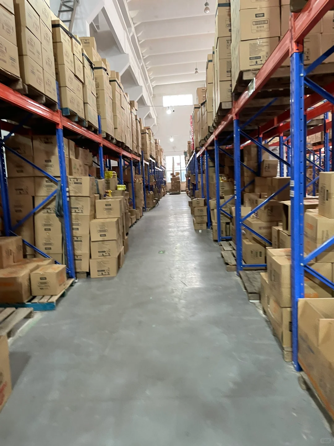 好食荟休闲零食工厂批发仓