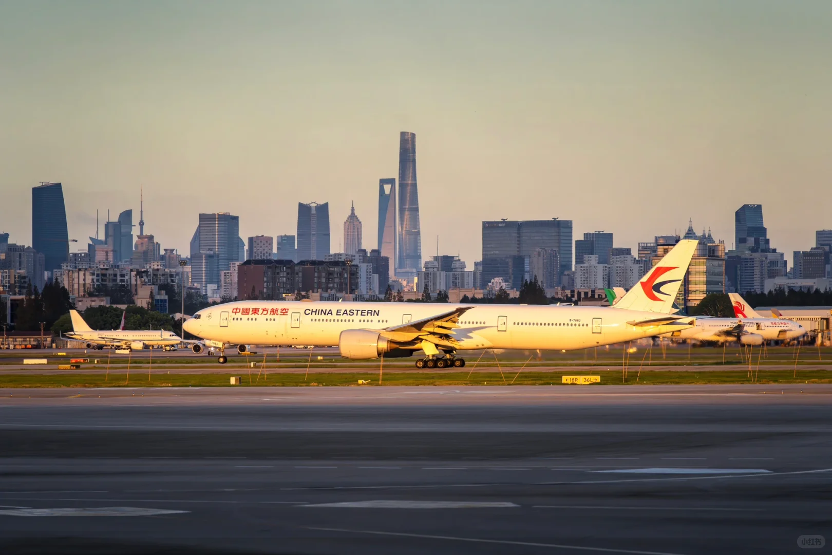 最大双发宽体客机与中国最高楼的合影✈️